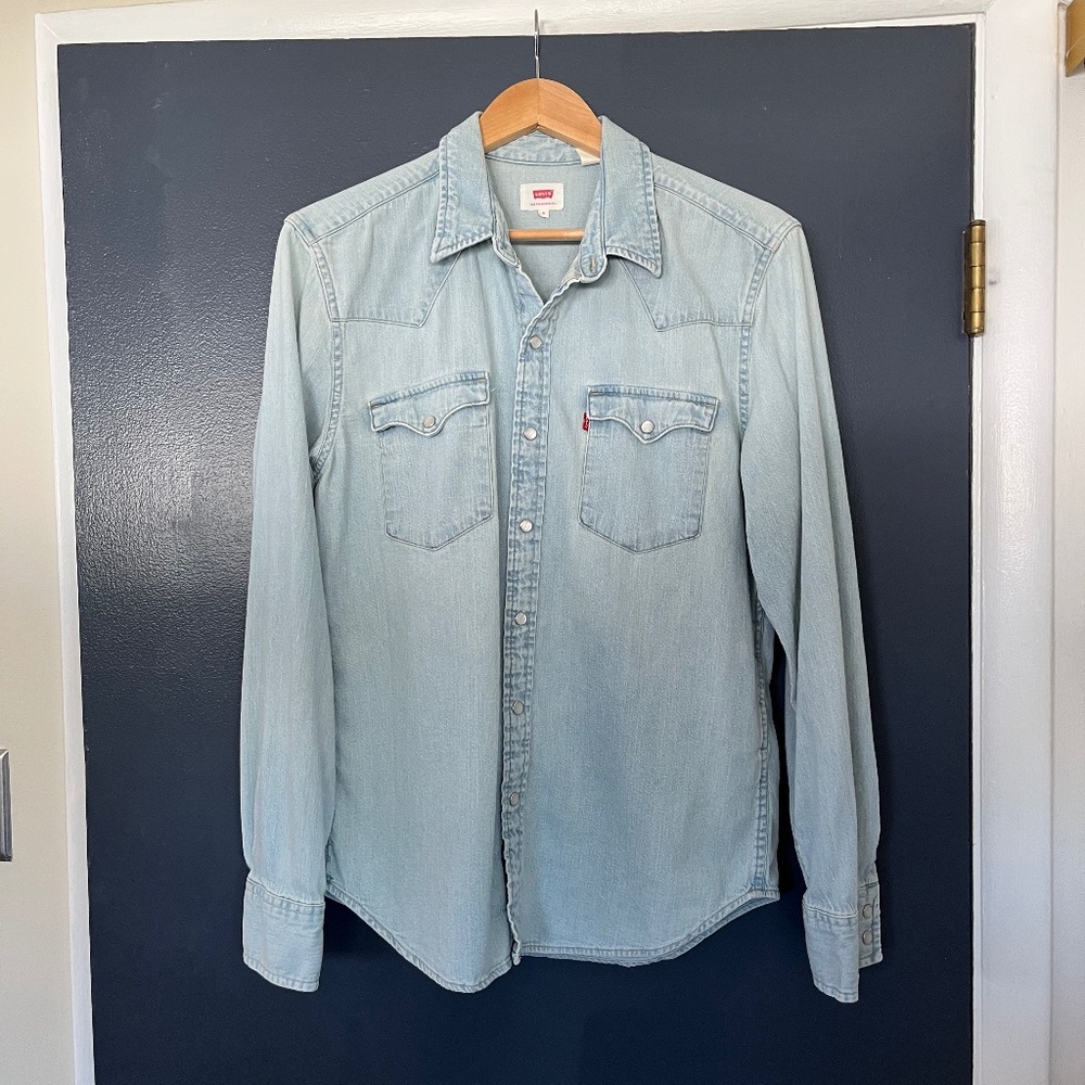 Levi's Men's Classic Standard Fit Western Shirt